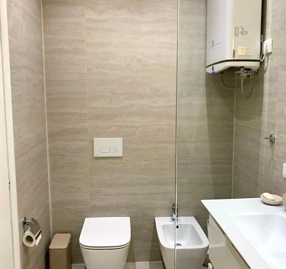 Lovely Beach Apartment 1 Min Away From The Beach Avlonya 0*,