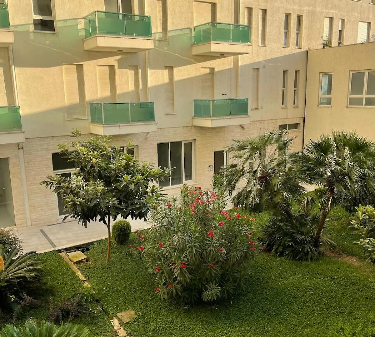 Lovely Beach Apartment 1 Min Away From The Beach Avlonya